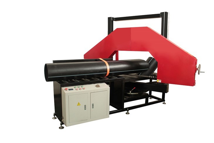 630 daugialypės juostos pjūklo aparatas